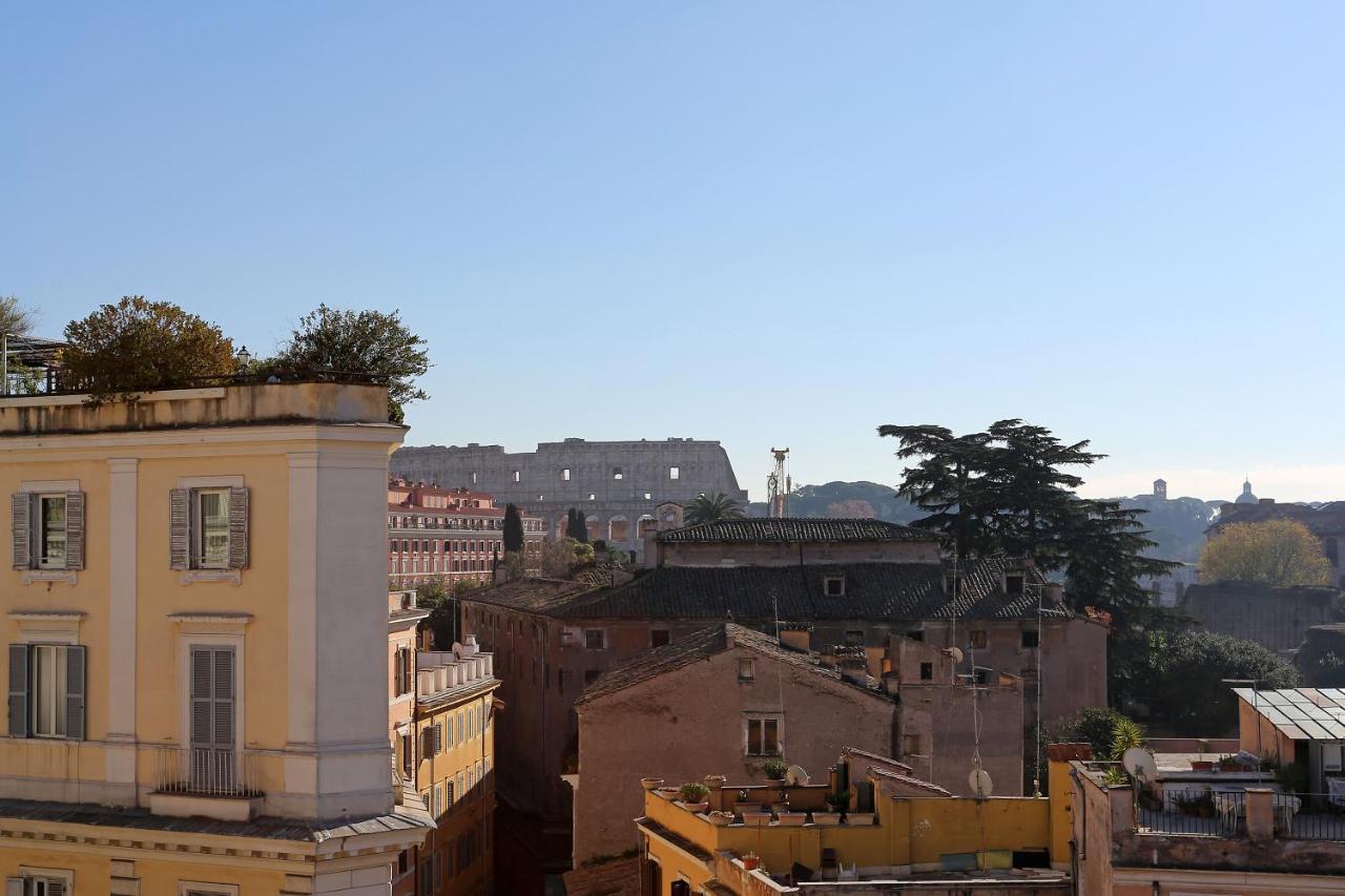 Maxima: Amazing View Of The Roman Forum Rom